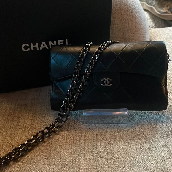 CHANEL Handbags - Chanel Classic black lambskin diamondstitched trifold wallet gunmetal silver h.